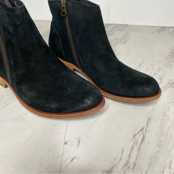 Kork Ease Riley Black Distressed Suede Bootie 7M - Picture 9 of 14